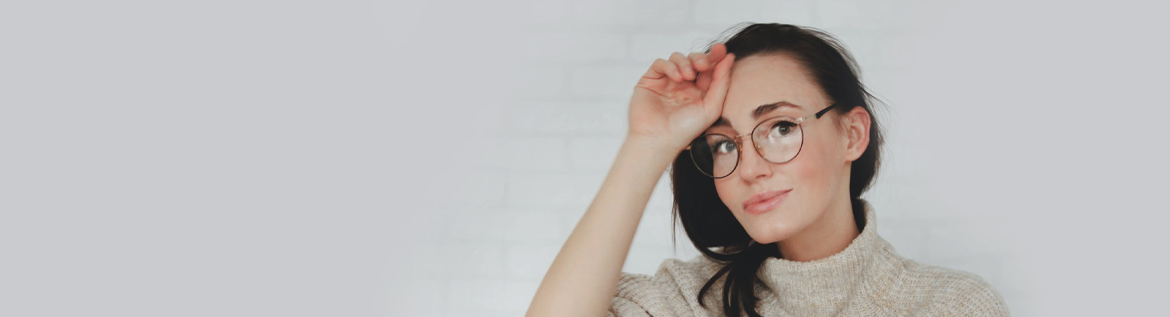 Do I Need Glasses? Here are the 8 Main Indicators