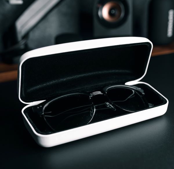 case gift for glasses-wearers