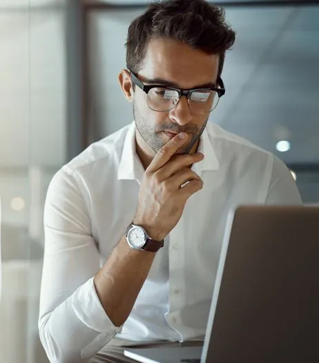 bluelight glasses with laptop