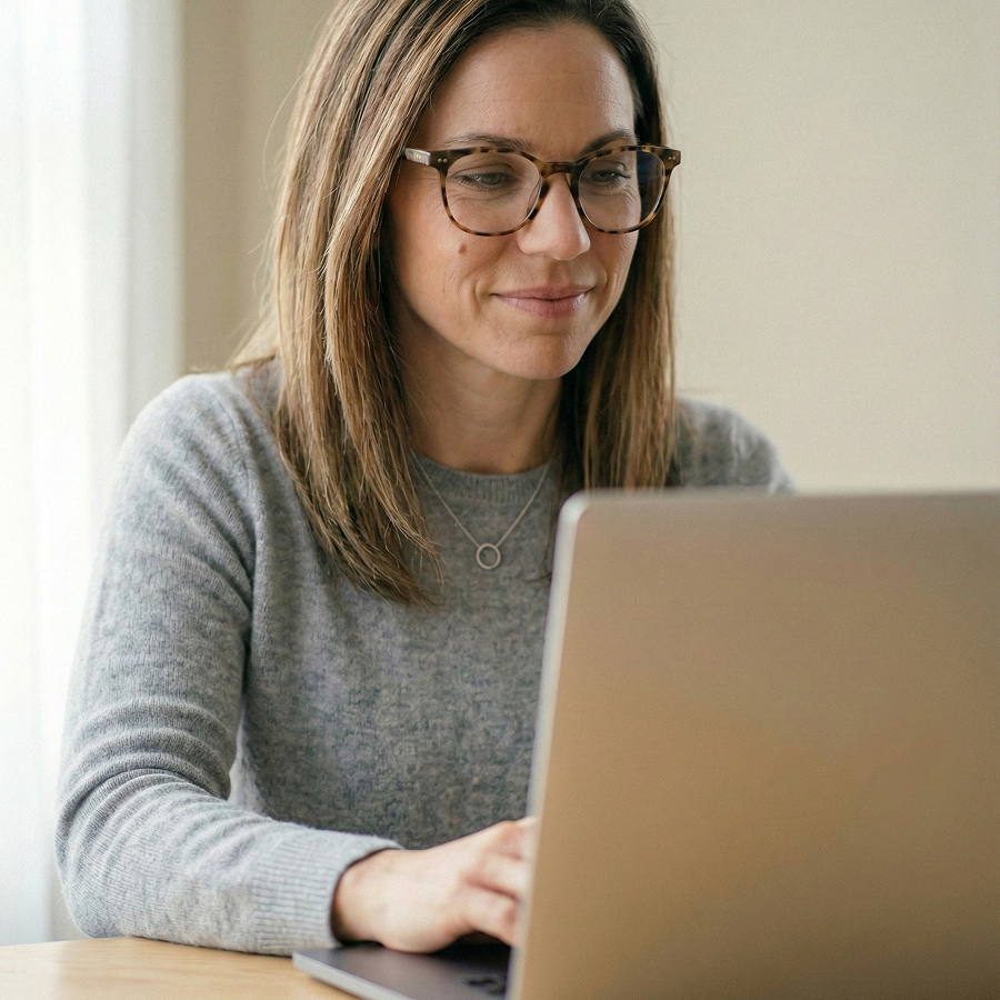 Receive personalized frame recommendations